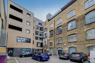 Plus de détails pour 9 Bell Yard Mews, Londres - Bureau à vendre