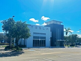 Plus de détails pour 14499 NW 57th Ave, Opa Locka, FL - Local commercial à vendre