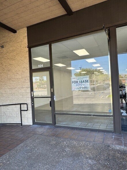 900 E Imperial Hwy, Brea, CA à louer - Photo de l’immeuble – Image 3 sur 7