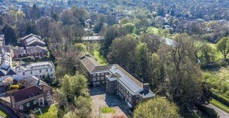 Plus de détails pour 40 Lower Ln, Bishops Waltham - Santé à vendre