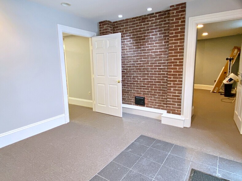 629 Main St, Woburn, MA à louer - Photo intérieure – Image 3 sur 20