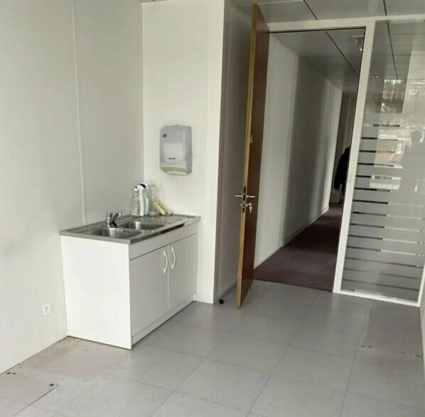 Bureau dans Lyon à louer - Photo de l’immeuble – Image 2 sur 5