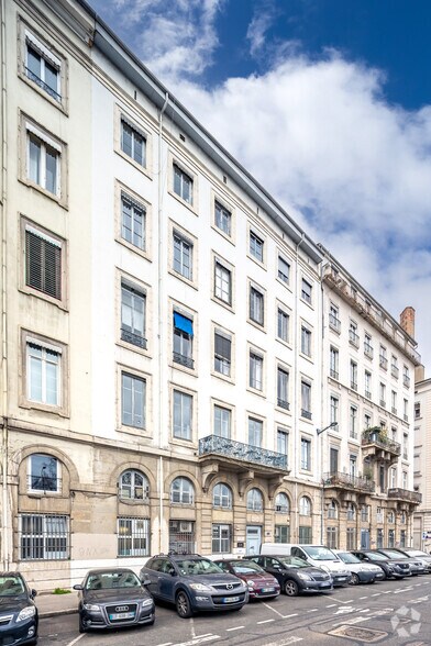 Bureau dans Lyon à louer - Photo de l’immeuble – Image 3 sur 3