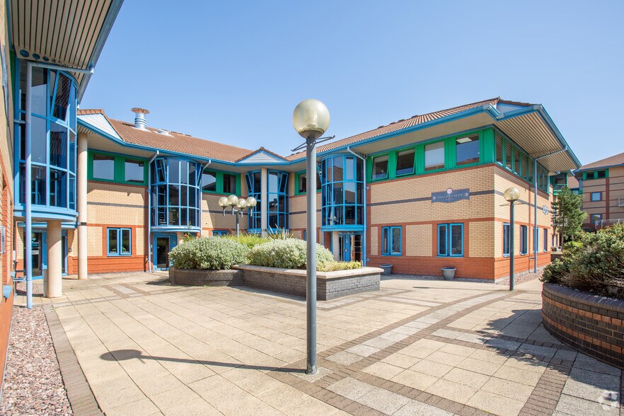 Waterfront E, Brierley Hill à vendre - Photo principale – Image 1 sur 10