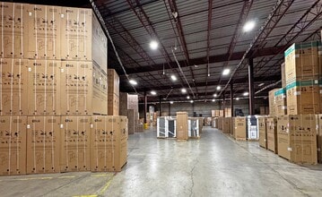 8000-8010 Winston St, Burnaby, BC à louer Photo intérieure– Image 2 sur 4