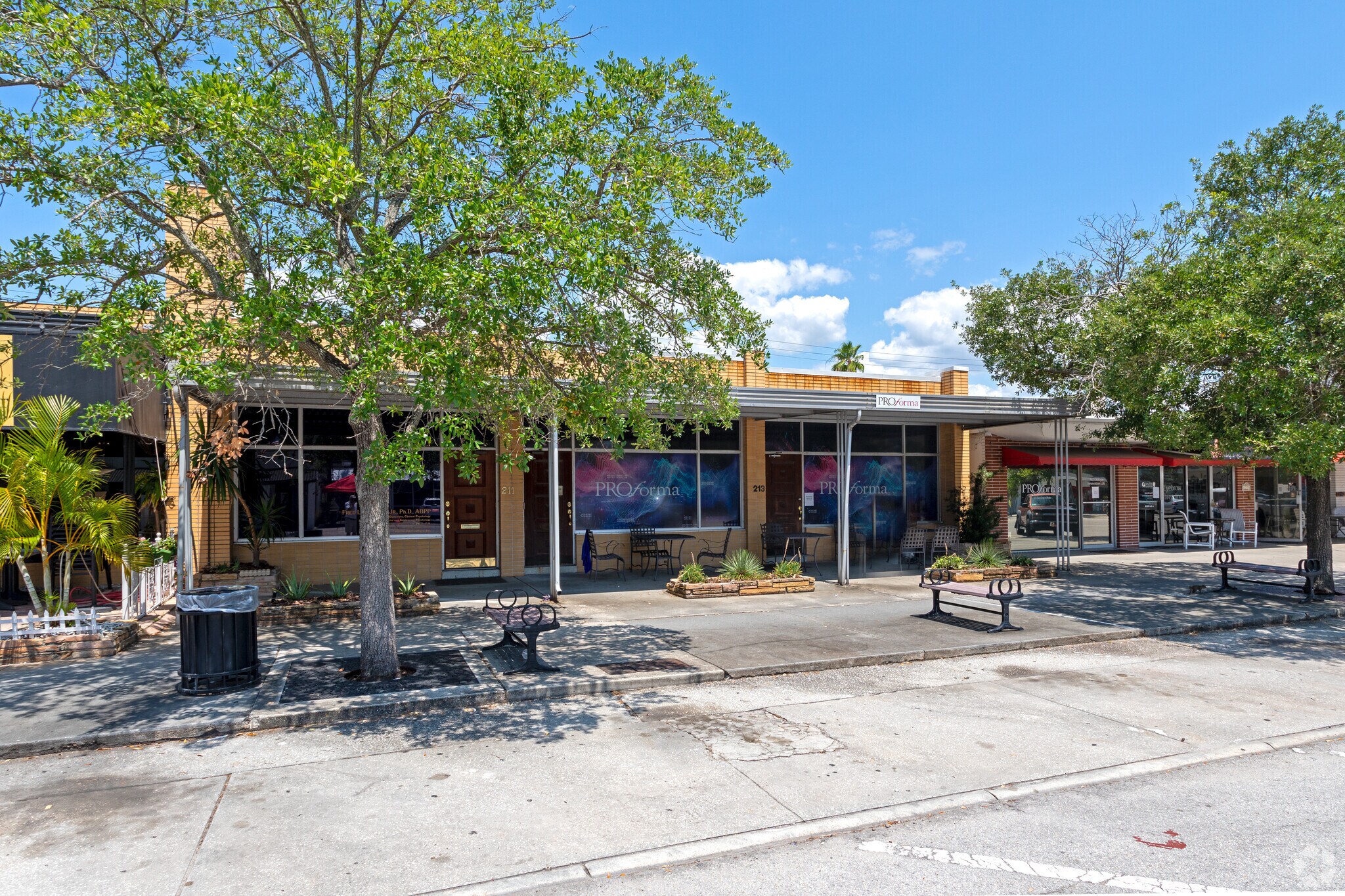 211 E Davis Blvd, Tampa, FL à louer Photo principale– Image 1 sur 10