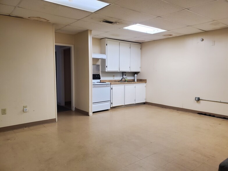 1410 14th St, Huntsville, TX à louer - Photo de l’immeuble – Image 3 sur 15