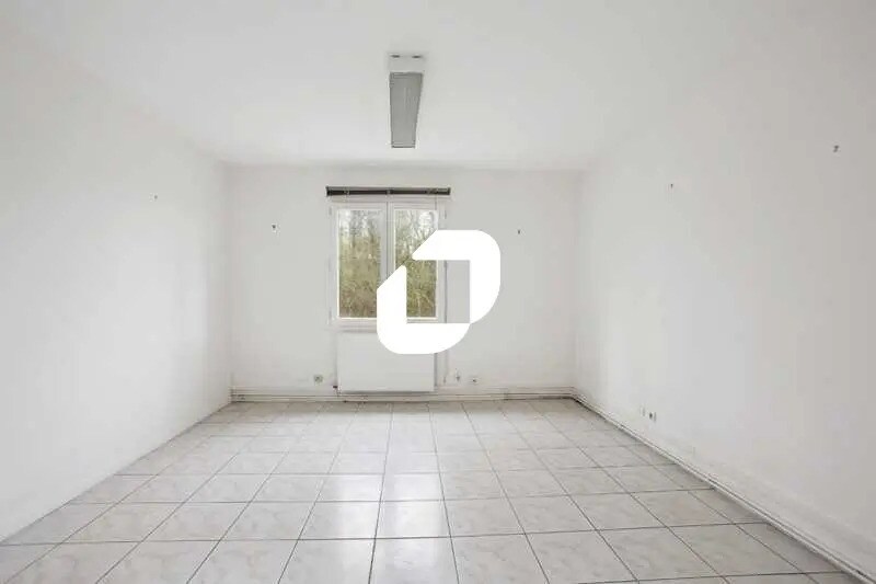 Bureau dans Limours à vendre - Photo de l’immeuble – Image 3 sur 15