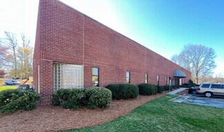 Plus de détails pour 9 Oak Branch Dr, Greensboro, NC - Industriel/Logistique à louer
