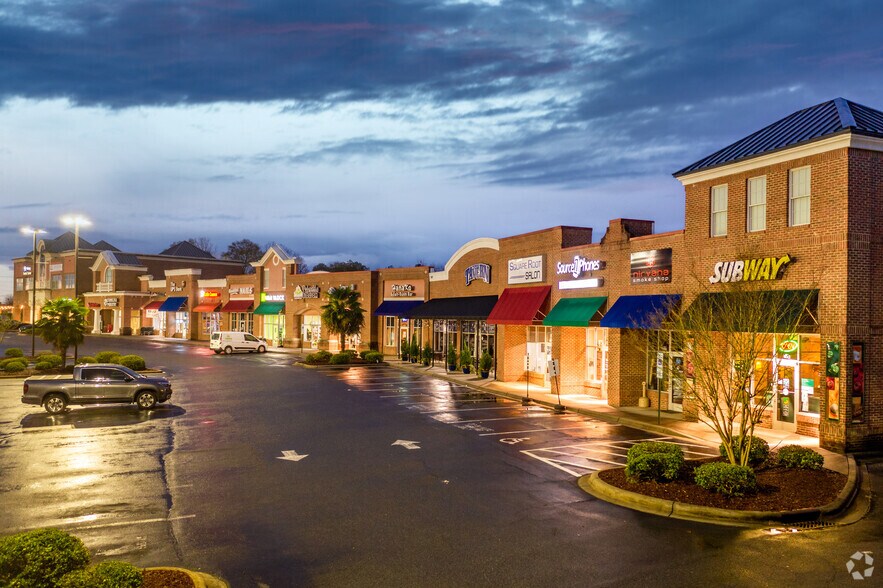 9787 Charlotte Hwy, Fort Mill, SC à louer - Photo de l’immeuble – Image 2 sur 30