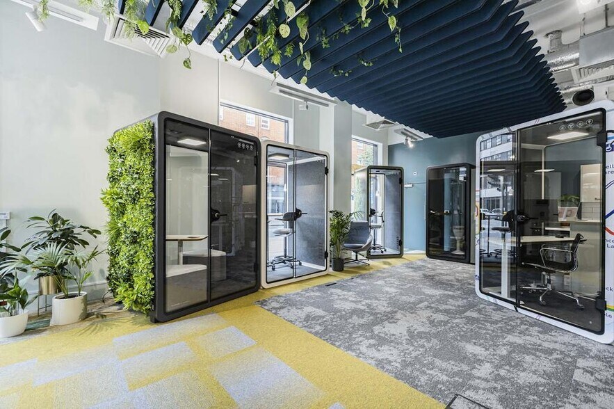 Lever St, Londres à vendre - Photo de l’immeuble – Image 3 sur 30