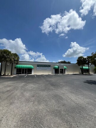 Plus de détails pour 3905 Radio Rd, Naples, FL - Industriel/Logistique à vendre
