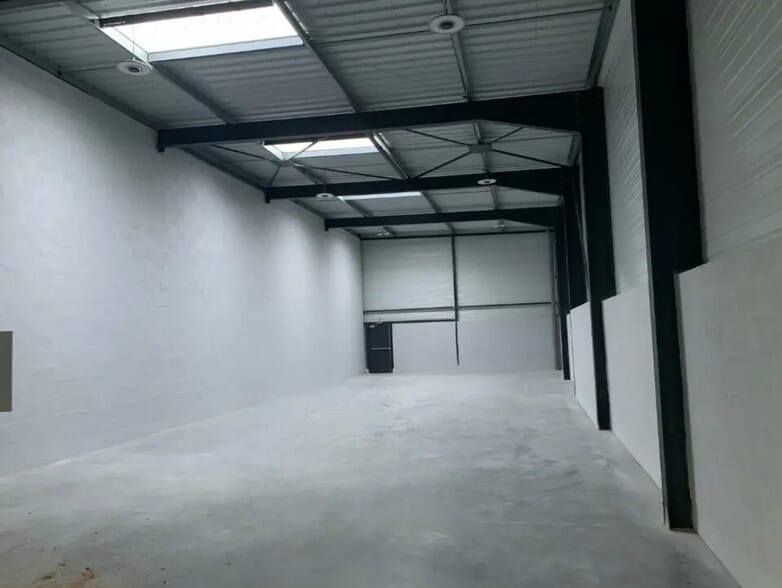 1060 Rue Antoine De Saint-Exupéry, Bretteville-sur-Odon à louer - Photo de l’immeuble – Image 1 sur 5