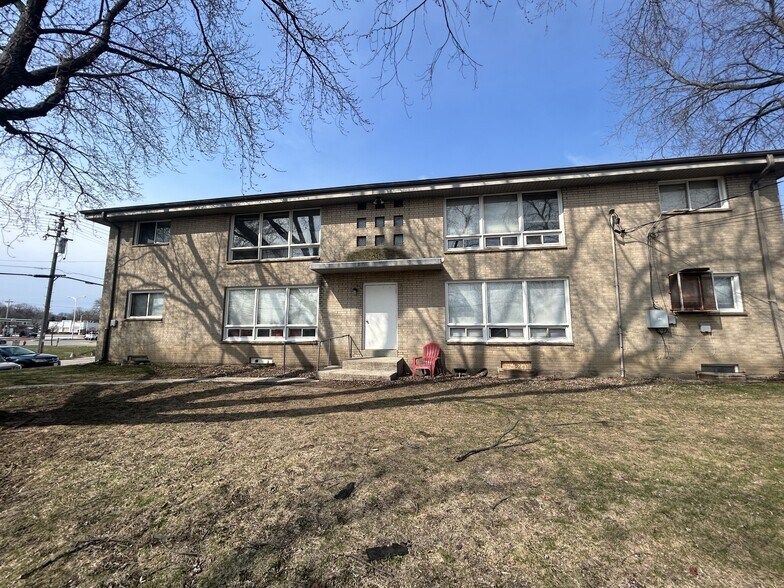 4020 N 73rd St, Milwaukee, WI à vendre - Photo de l’immeuble – Image 2 sur 8