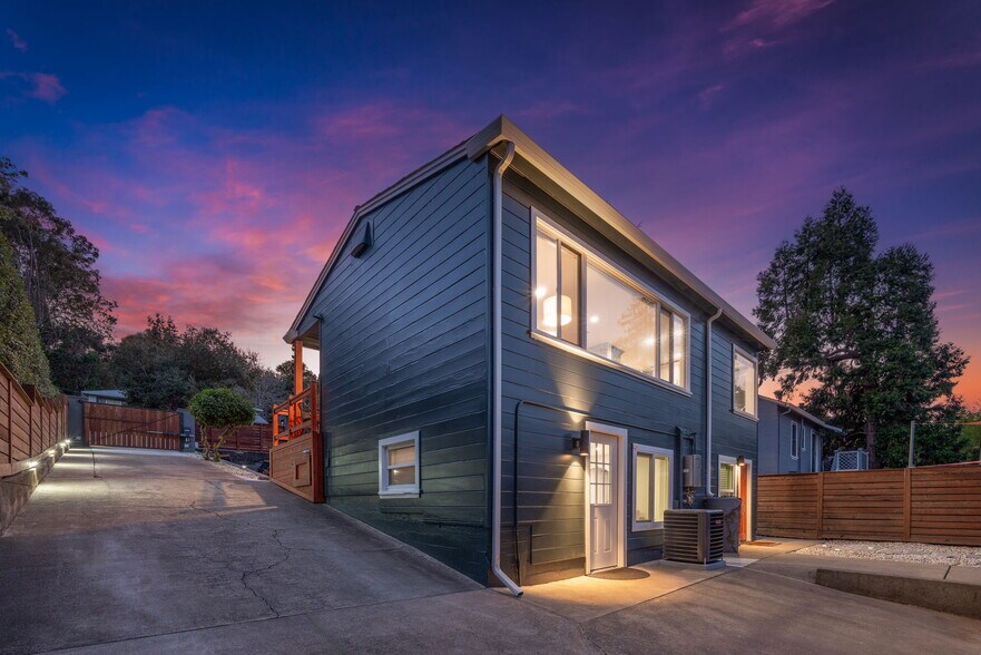 8124 Greenly Dr, Oakland, CA à vendre - Photo de l’immeuble – Image 2 sur 44