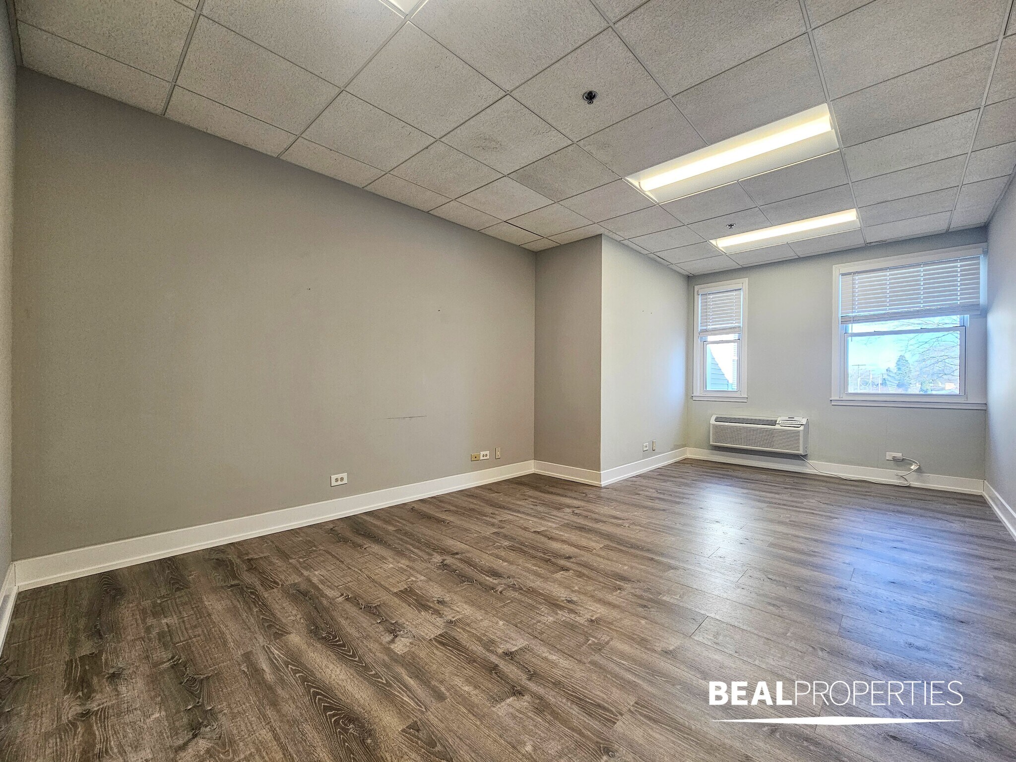 300-310 Happ Rd, Northfield, IL à louer Photo intérieure– Image 1 sur 5