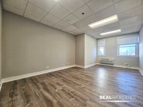 300-310 Happ Rd, Northfield, IL à louer Photo intérieure– Image 1 sur 5