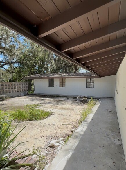 18-20 E Pleasant St, Avon Park, FL à louer - Photo de l’immeuble – Image 3 sur 43