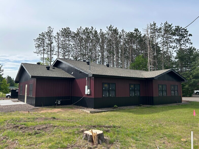 10186 State Road 27, Hayward, WI à louer - Photo de l’immeuble – Image 1 sur 16