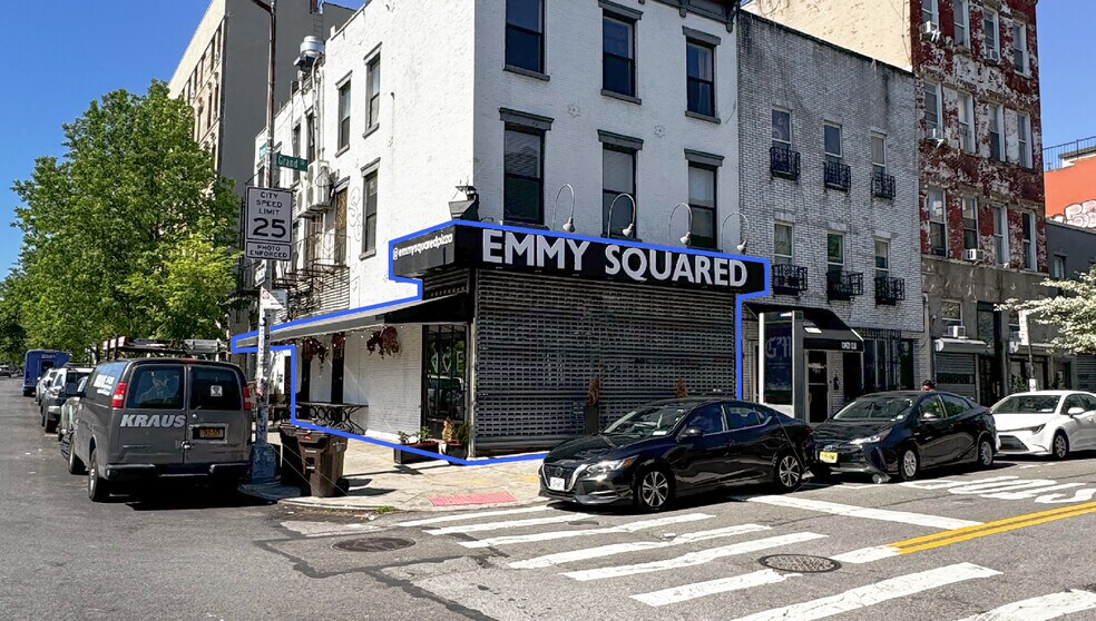 364 Grand St, Brooklyn, NY à vendre - Photo de l’immeuble – Image 2 sur 7