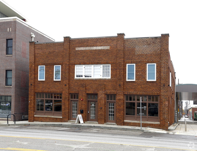 112 E 3rd St, Bloomington, IN à louer - Photo de l’immeuble – Image 1 sur 7