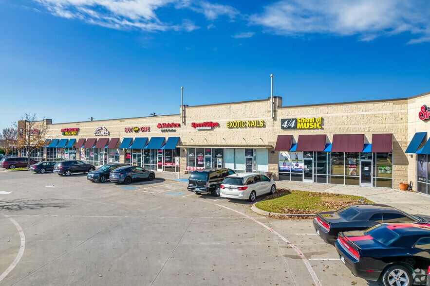 2763 E Eldorado Pky, Little Elm, TX à louer - Photo de l’immeuble – Image 2 sur 12