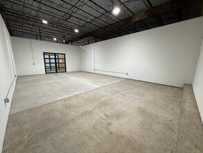 600 S 1st St, Rogers, AR à louer Photo intérieure– Image 1 sur 2