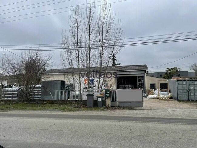 Plus de détails pour 9 Chemin De La Madeleine, Flourens - Bureau, Local d'activités à louer
