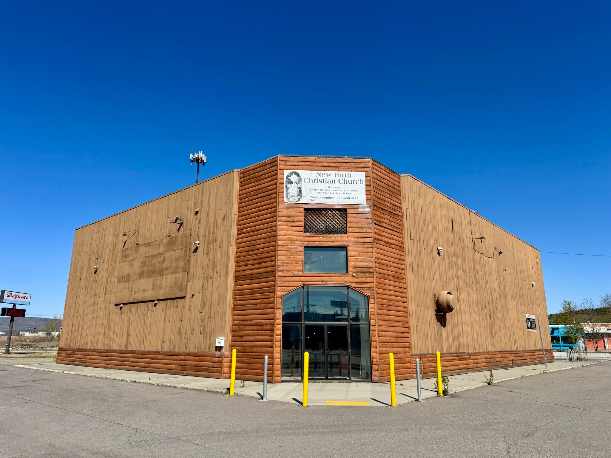 700 Old Steese Hwy, Fairbanks, AK à vendre Photo principale– Image 1 sur 2