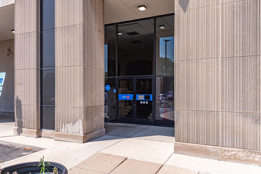 78 N Chicago St, Joliet, IL à louer - Photo de l’immeuble – Image 3 sur 4