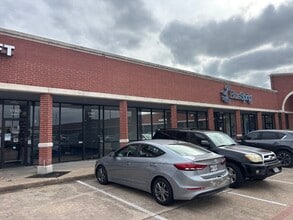 11925 Southwest Fwy, Stafford, TX à louer Photo de l’immeuble– Image 1 sur 10