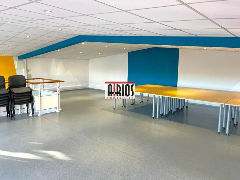 Bureau dans La Farlède à louer - Photo de l’immeuble – Image 1 sur 5