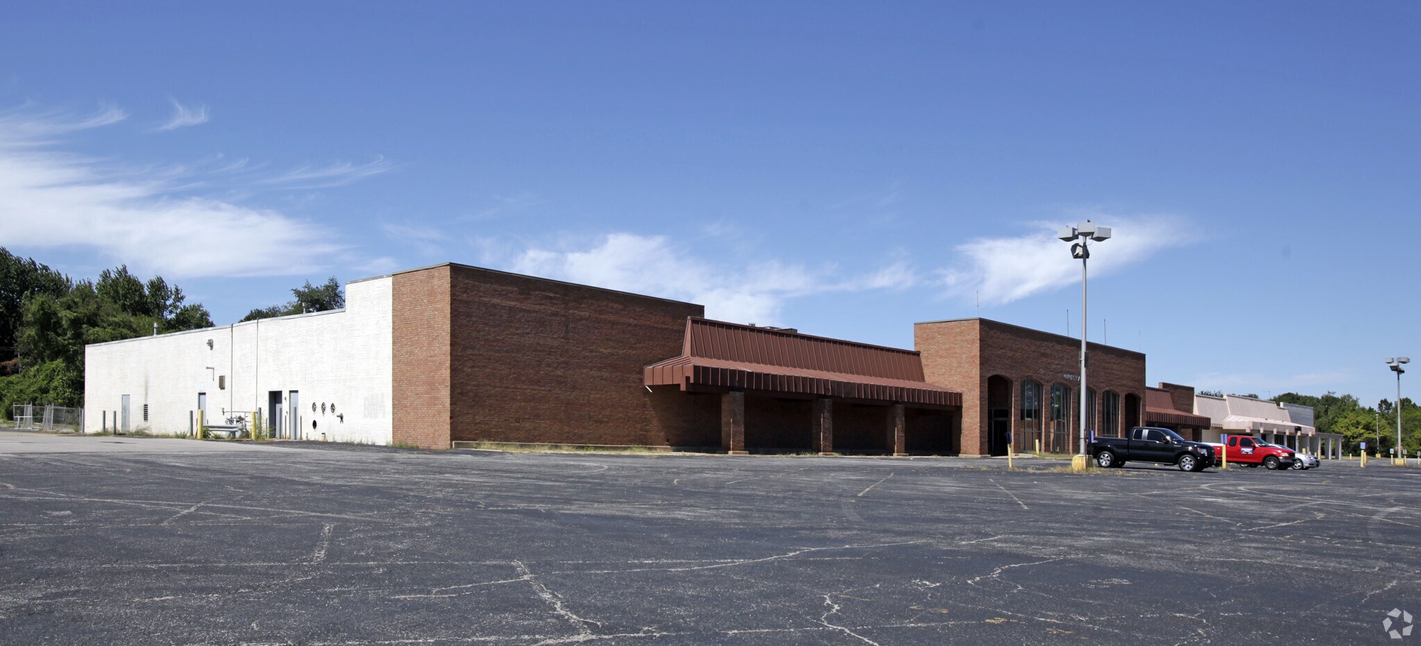 10223 Lewis And Clark Blvd, Saint Louis, MO à louer Photo principale– Image 1 sur 15