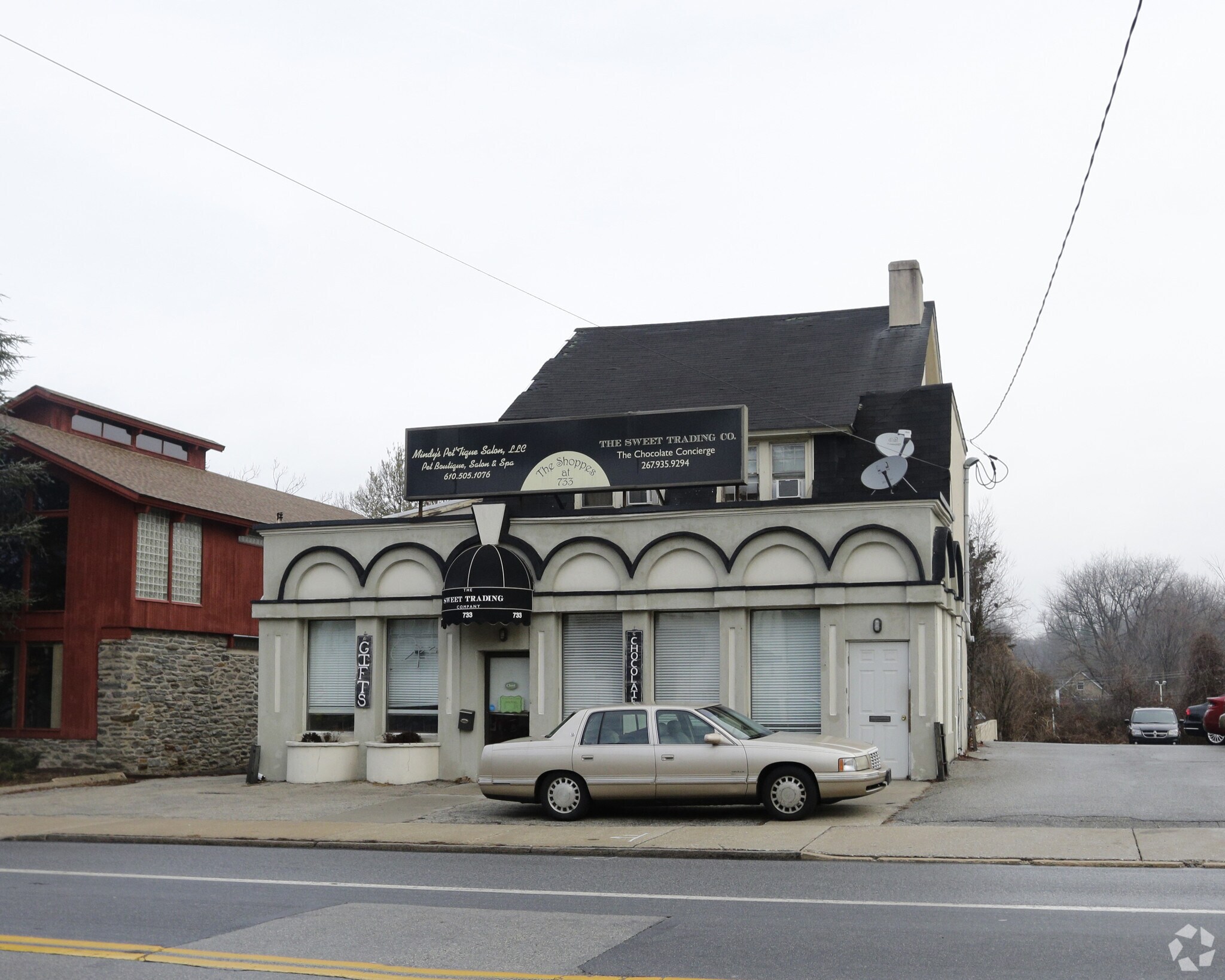 733 Montgomery Ave, Narberth, PA à louer Photo principale– Image 1 sur 8