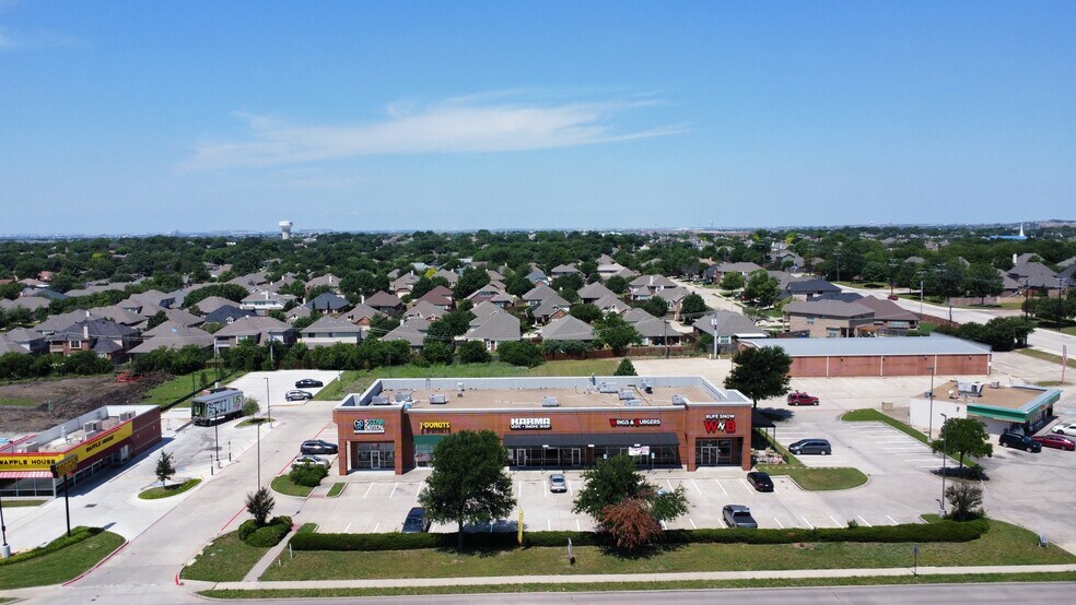8247 Rufe Snow Dr, Fort Worth, TX à louer - Photo de l’immeuble – Image 2 sur 5