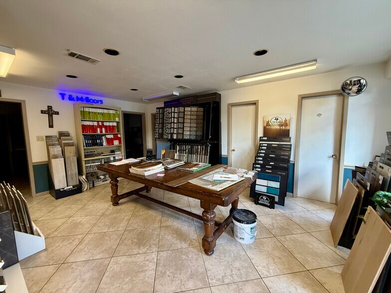 345 TX-327, Silsbee, TX à vendre - Photo de l’immeuble – Image 3 sur 12