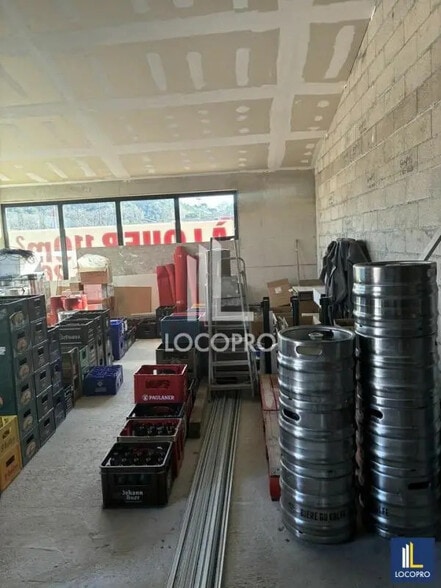 Local commercial dans Vidauban à louer - Photo intérieure – Image 3 sur 4
