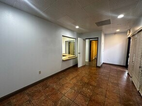 350 Vinton Ave, Pomona, CA à louer Photo intérieure– Image 2 sur 13