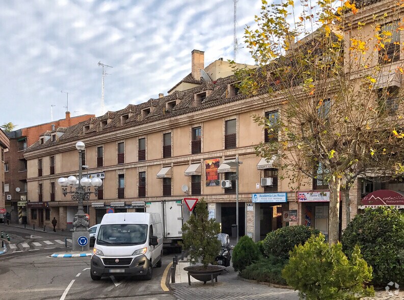 Immeuble residentiel dans Las Rozas de Madrid, Madrid à vendre - Photo de l’immeuble – Image 2 sur 2