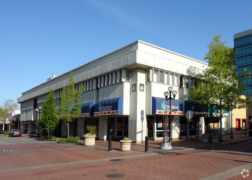 39-51 W Broadway, Eugene, OR à vendre - Photo de l’immeuble – Image 2 sur 58