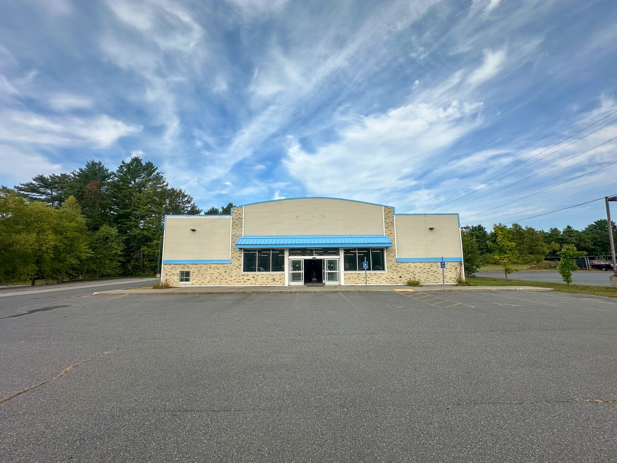 379 Wilton Rd, Farmington, ME à vendre Photo principale– Image 1 sur 5