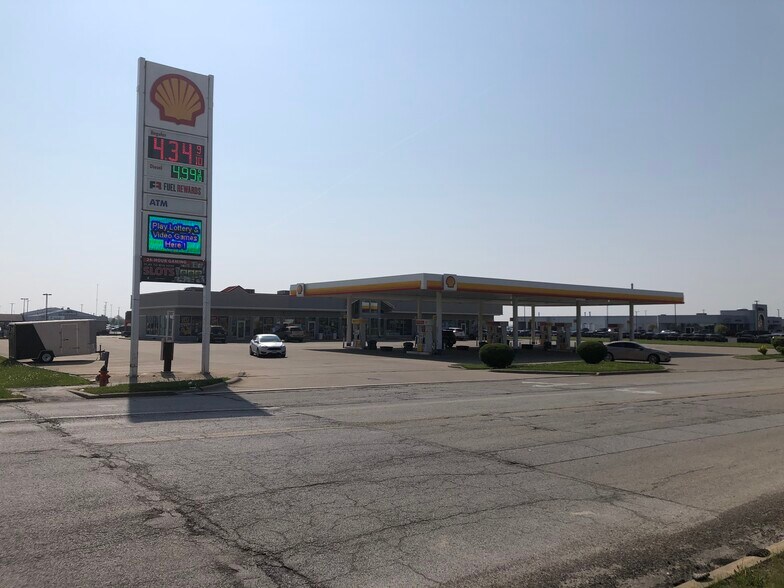 1910 W Reynolds St, Pontiac, IL à louer - Photo de l’immeuble – Image 3 sur 4