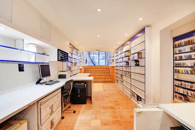 34 Place Henri Neveu, Colombes à vendre - Photo de l’immeuble – Image 2 sur 14
