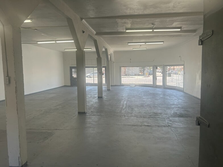 11500 Atlantic Ave, Lynwood, CA à vendre - Photo intérieure – Image 3 sur 22