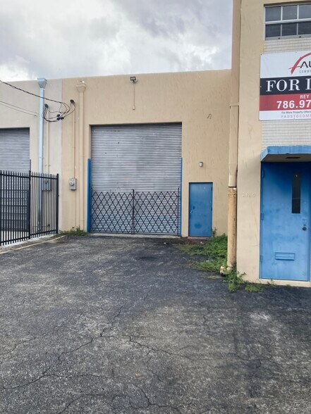 2120 NW 23rd Ave, Miami, FL à vendre - Photo de l’immeuble – Image 2 sur 8