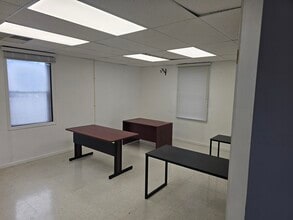 1086-1092 Stelton Rd, Piscataway, NJ à louer Photo intérieure– Image 2 sur 7