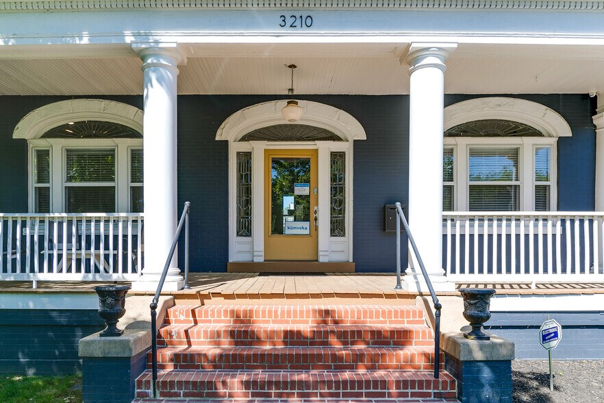3210 Chamberlayne Ave, Richmond, VA à louer - Photo de l’immeuble – Image 1 sur 13
