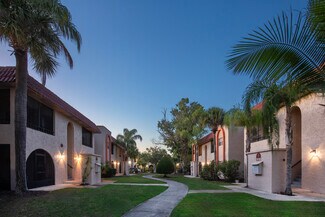 Plus de détails pour 5528 Cinderlane Pky, Orlando, FL - Logement à vendre