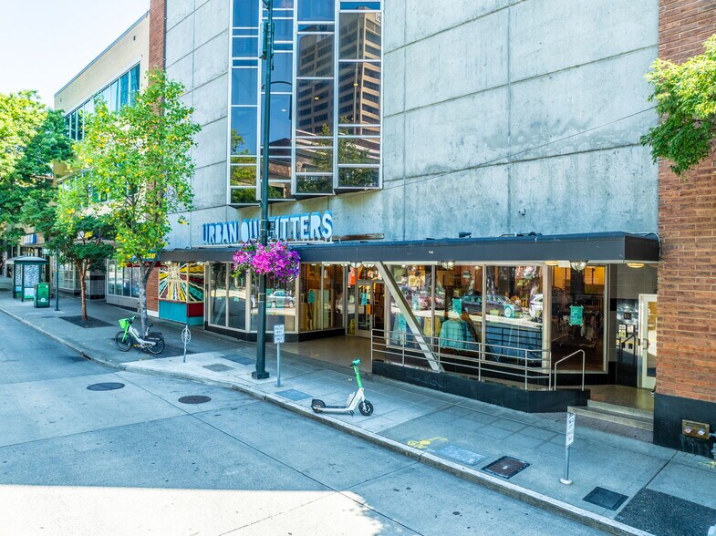 4518 University Way NE, Seattle, WA à louer - Photo de l’immeuble – Image 2 sur 8