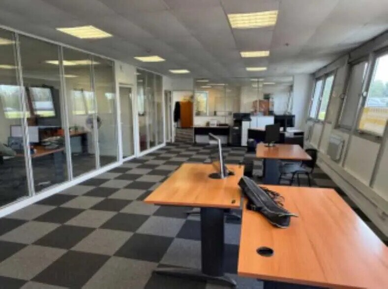 32 Avenue De L'Oceanie, Villejust à louer - Photo intérieure – Image 3 sur 10